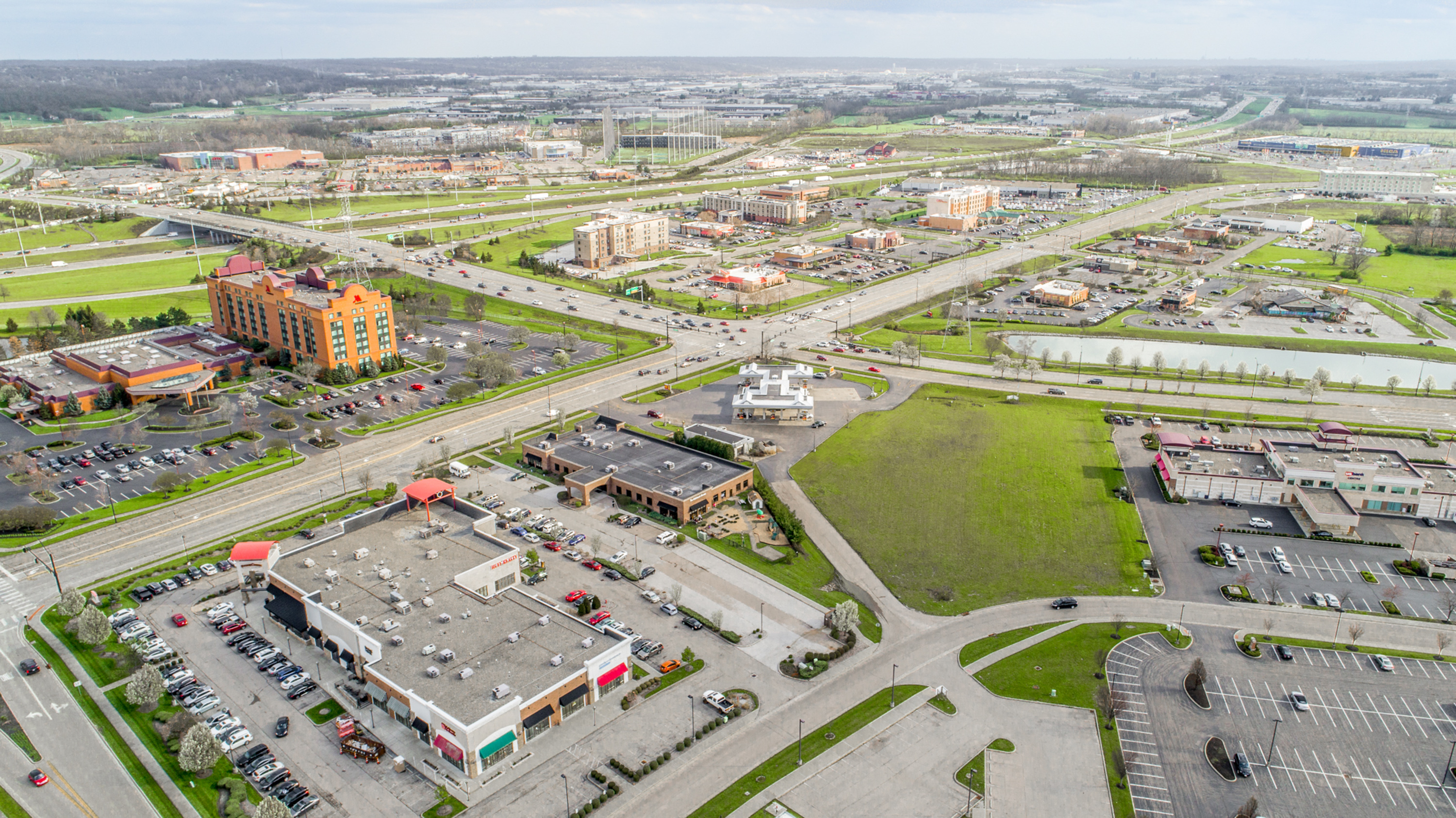 13 - 0561 - Applebees - West Chester, OH-16